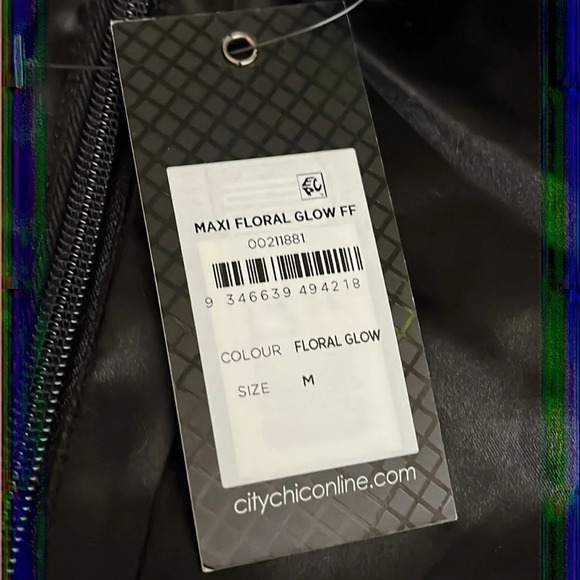 City Chic Off Shoulder Tulip Hem Maxi Dress in Floral Glow - NEW - Size 18 - Picture 6 of 8